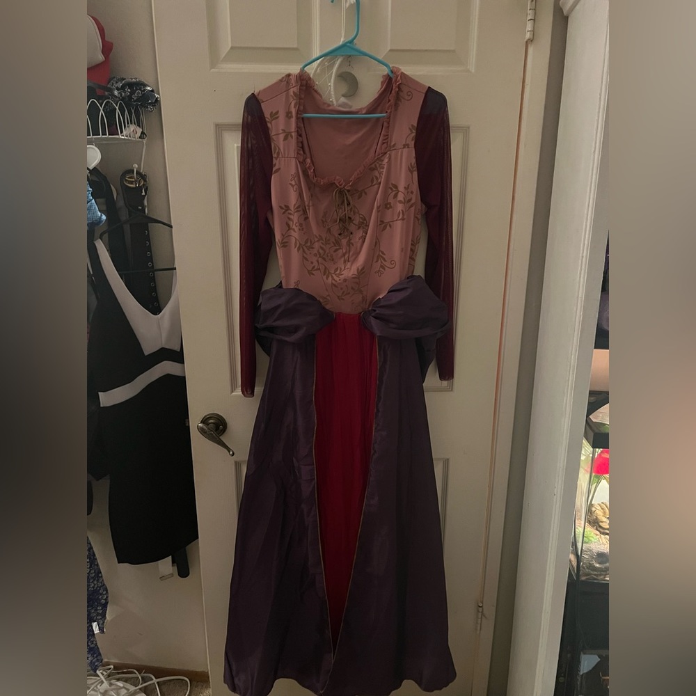 Sarah Sanderson Hocus Pocus Costume